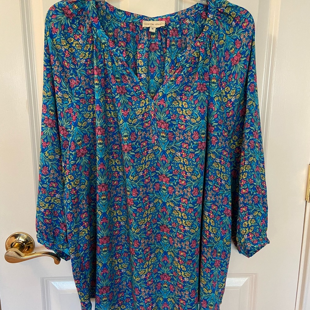 1X Adrienne Vittadini Floral V-neck Blouse